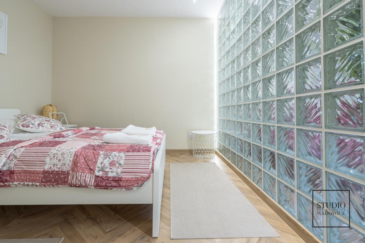 Apartament Karminowy Apartment Wadowice Bagian luar foto