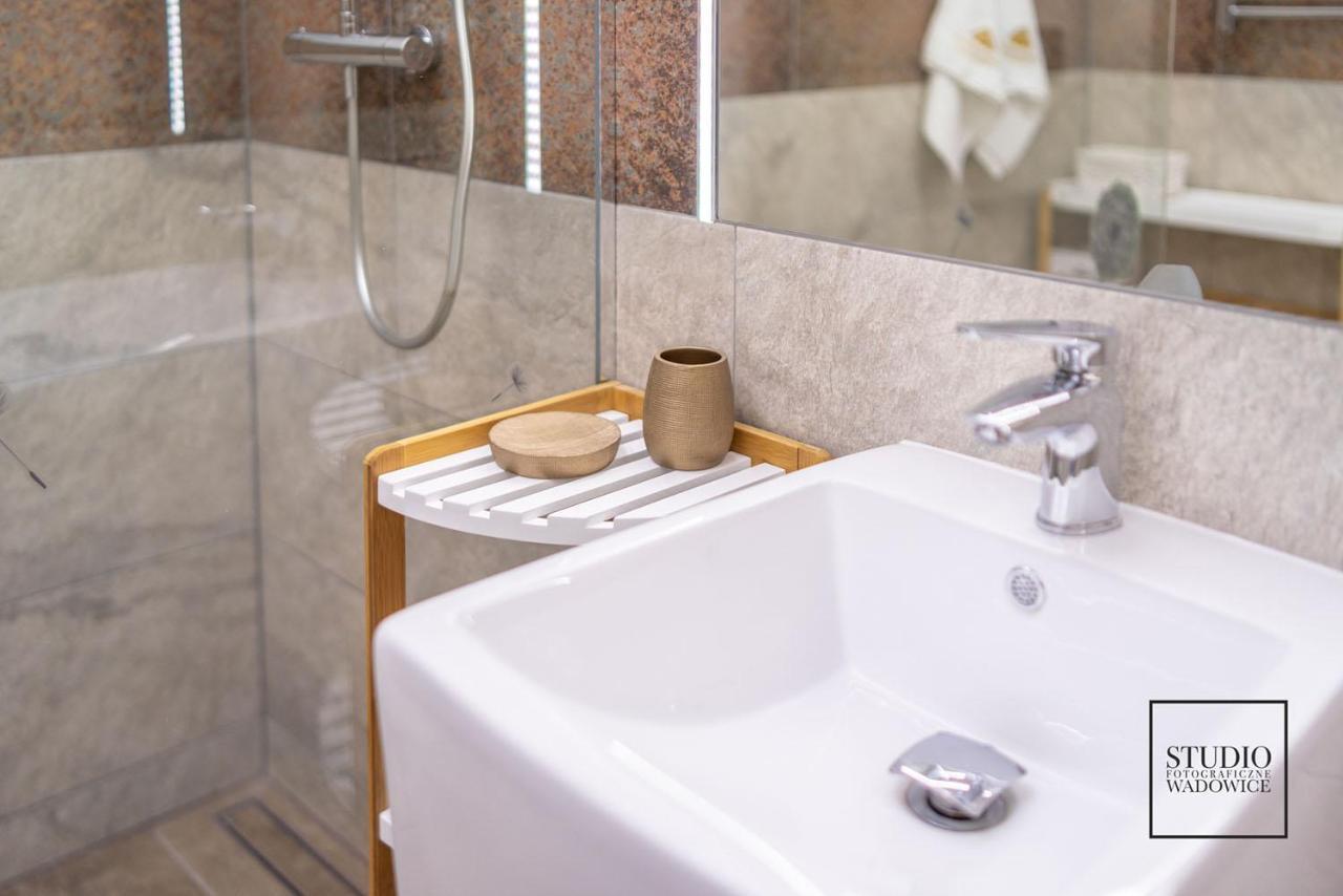 Apartament Karminowy Apartment Wadowice Bagian luar foto
