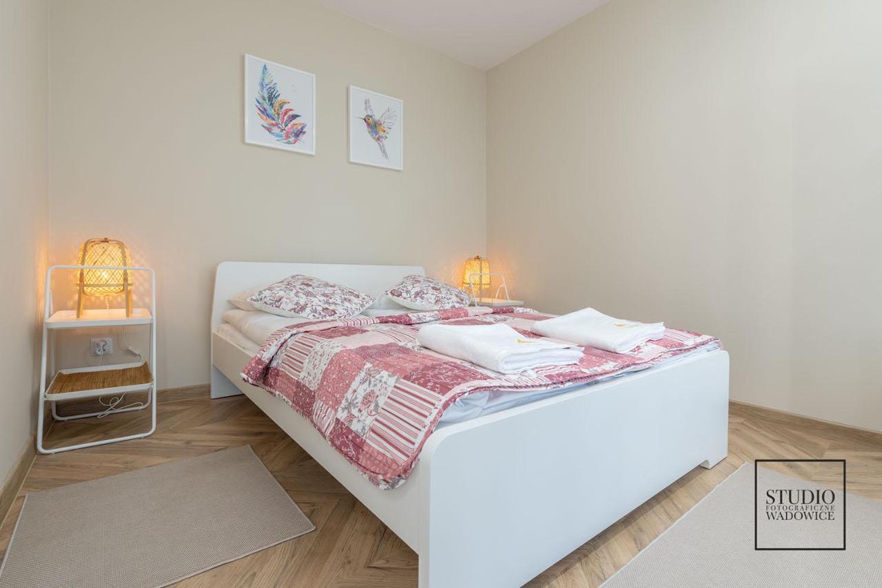 Apartament Karminowy Apartment Wadowice Bagian luar foto